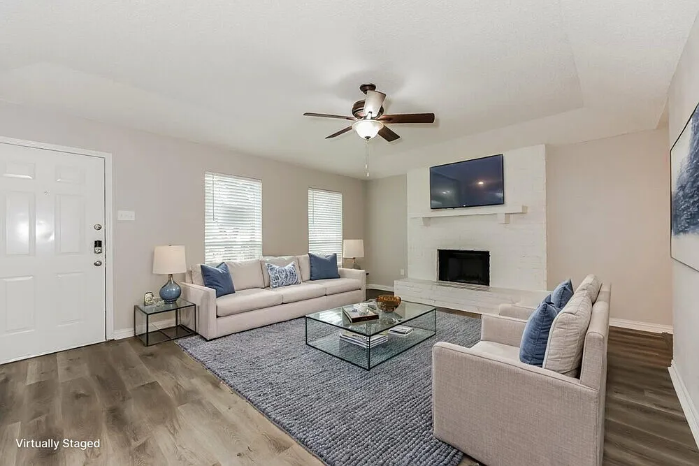 3 bed, 2.0 bath, 1643 sqft, $2,120 — Photo 3