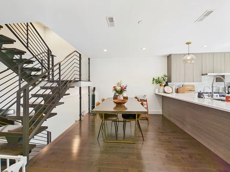 1335 S Garnet St — Photo 25