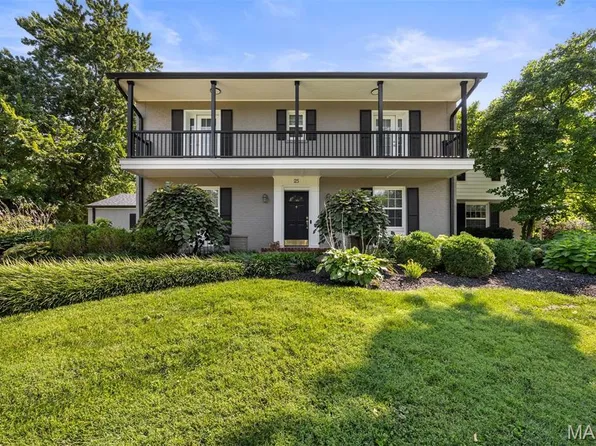 25 Berkshire Dr, Saint Louis, MO 63117