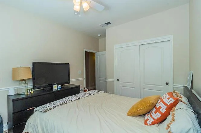 273 W Kelly Ave — Photo 15