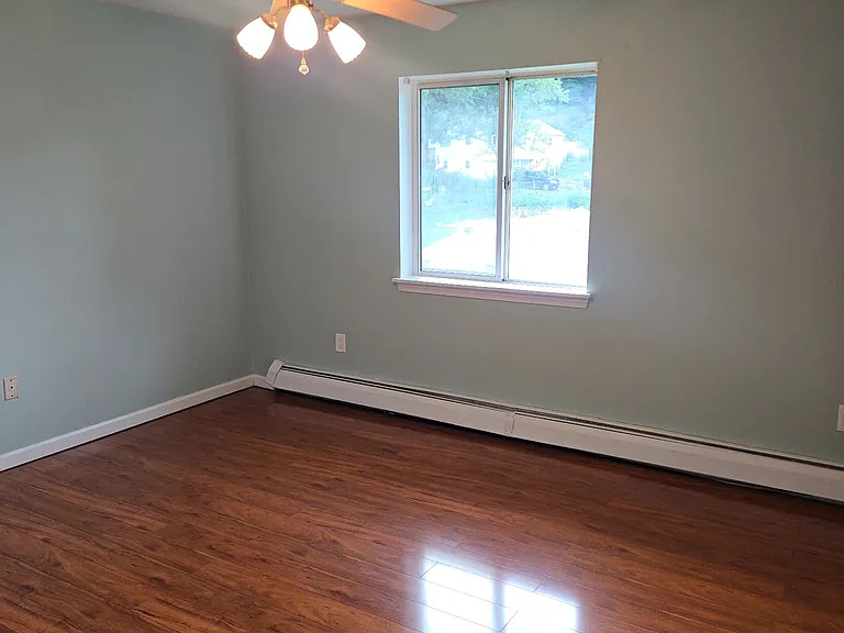23 Pinehurst Ave — Photo 4