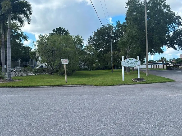 7298 Ulmerton Rd #407 — Photo 33