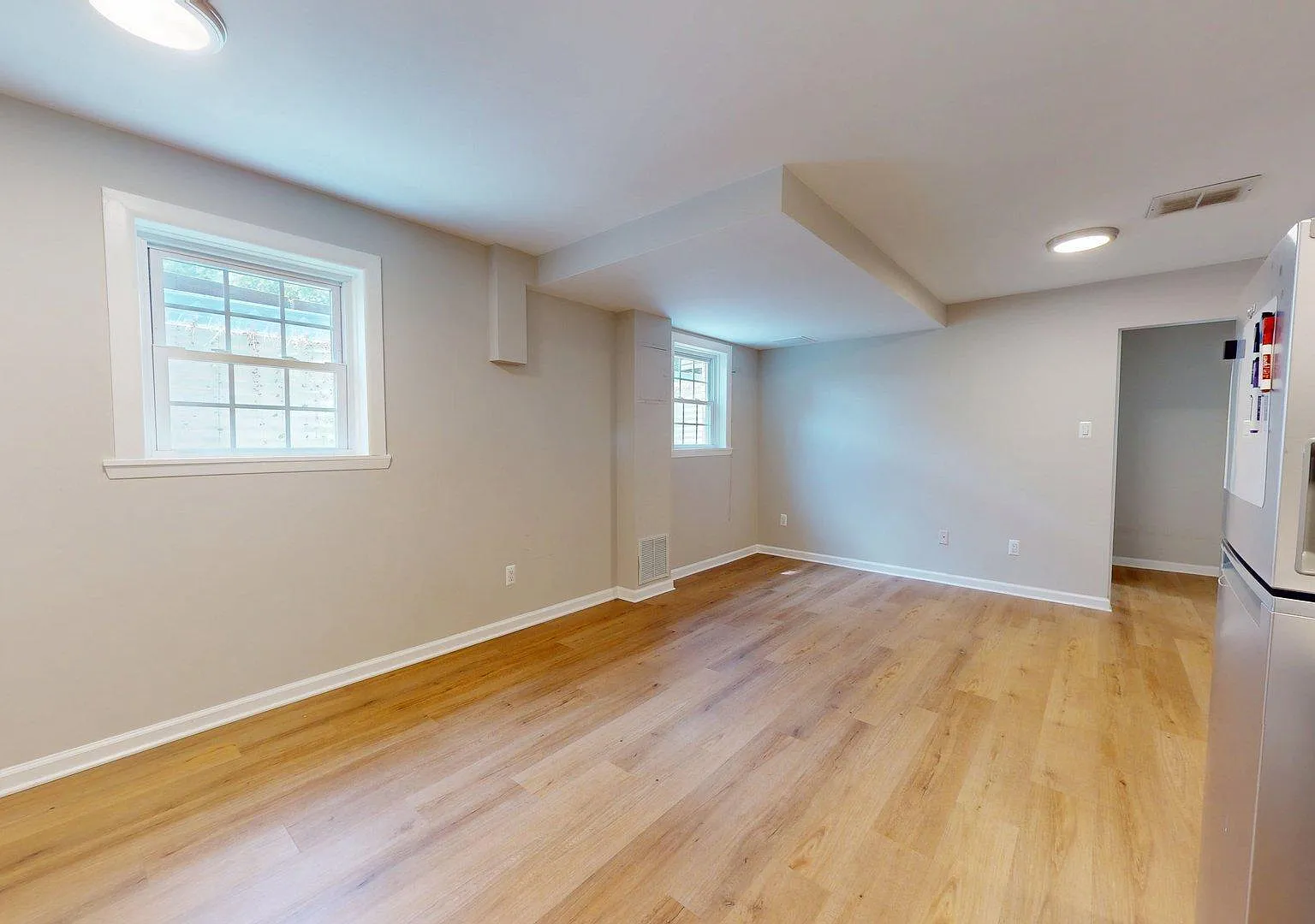 2 bed, 1.0 bath, 2112 sqft, $2,800 — Photo 4