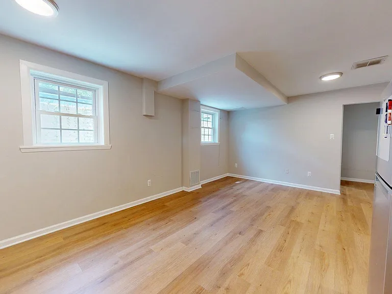 706 N Cleveland St — Photo 4