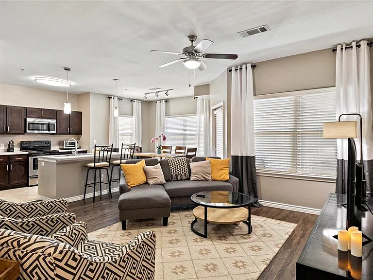 Creed Canyon Apartments — Photo 36
