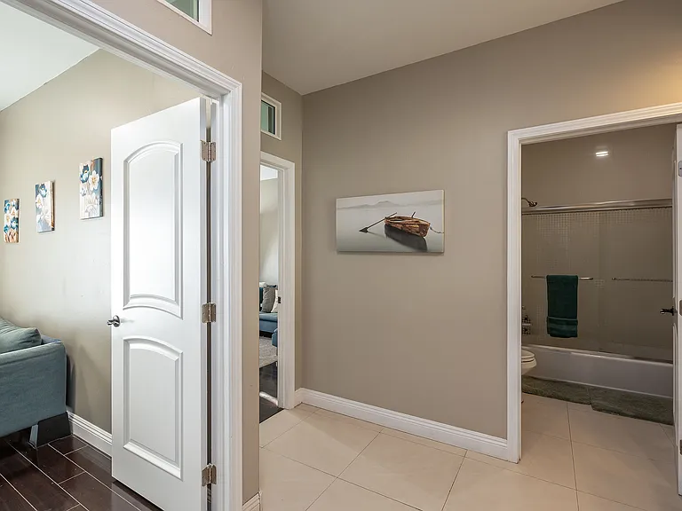 4741 Point Loma Ave #201 — Photo 12