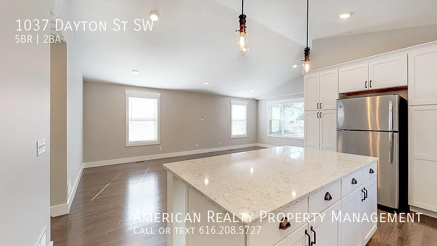 5 bed, 2157 sqft, $3,600 — Photo 3