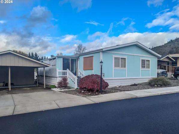 14 NE Mary Ann Ln, Roseburg, OR 97470