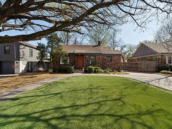 5th image of 1116 Woodlawn Pl
