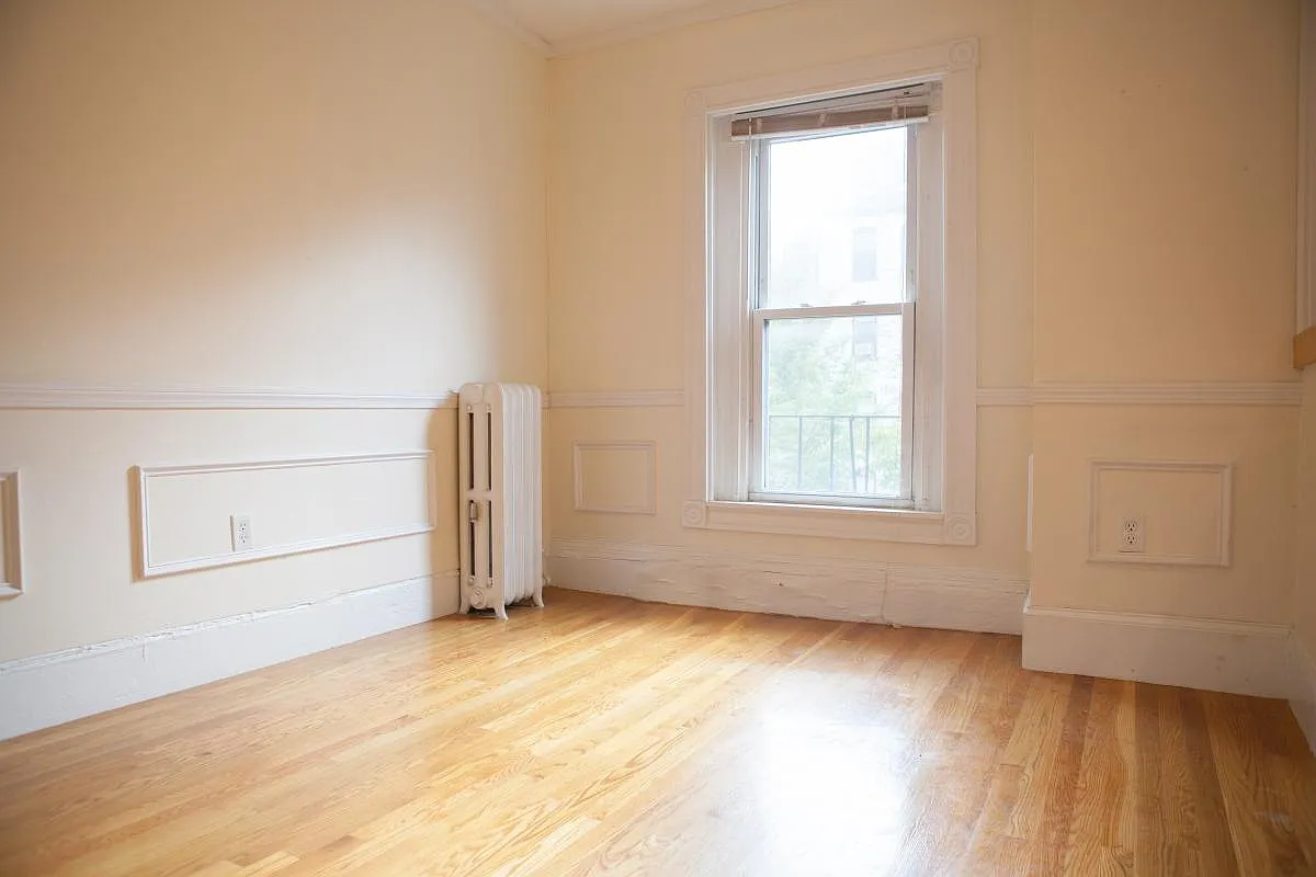 52 Joy Street — Photo 1