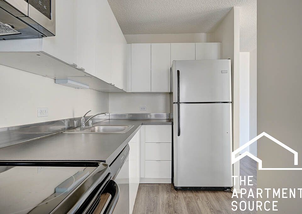 1st image of 1120 Lasalle St #16L