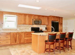 28 Wilstar Cir, Enfield, CT 06082