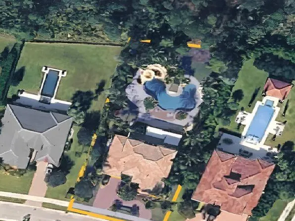 8177 SE Red Root Way, Jupiter, FL 33458