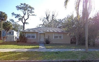 1st image of 770 19th Ave S