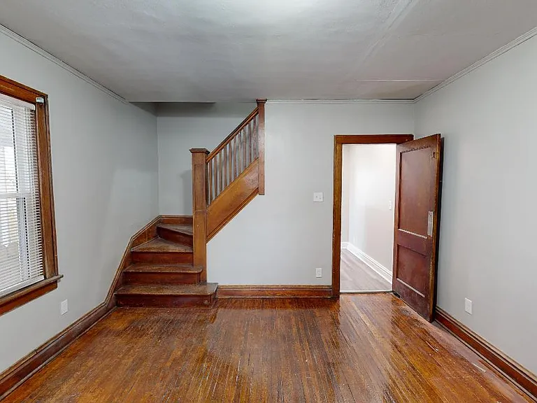 479 E Maynard Ave — Photo 4