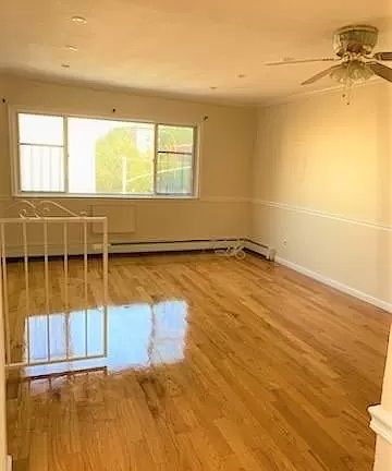 3rd image of 1261 Putnam Ave