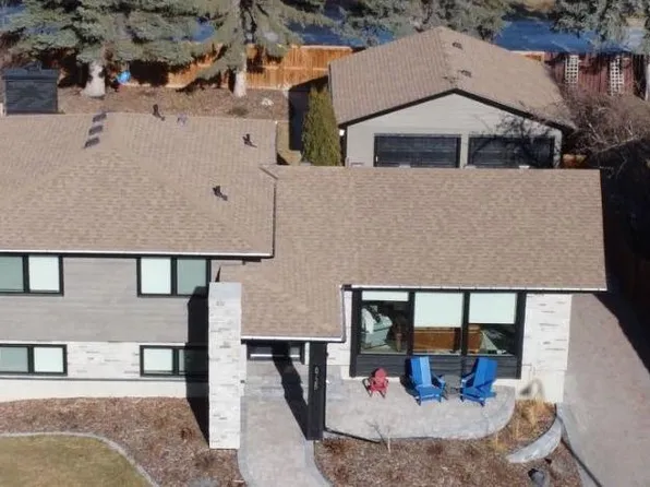 6725 S Livingstone Dr SW, Calgary, AB T3E 6J2