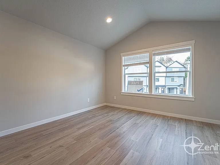 4919 NE 2nd Ct — Photo 22