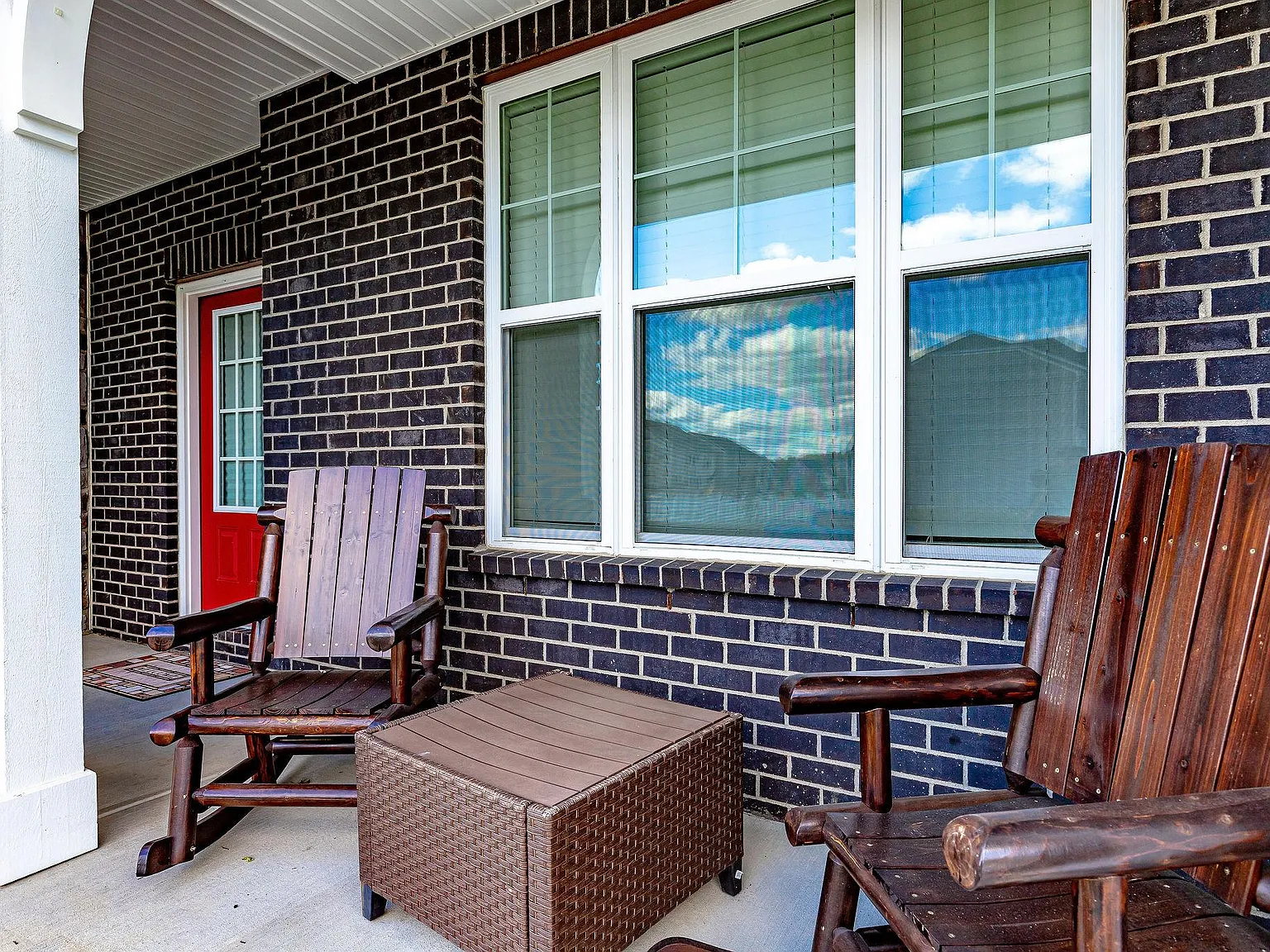 4 bed, 2800 sqft, $3,000 — Photo 4