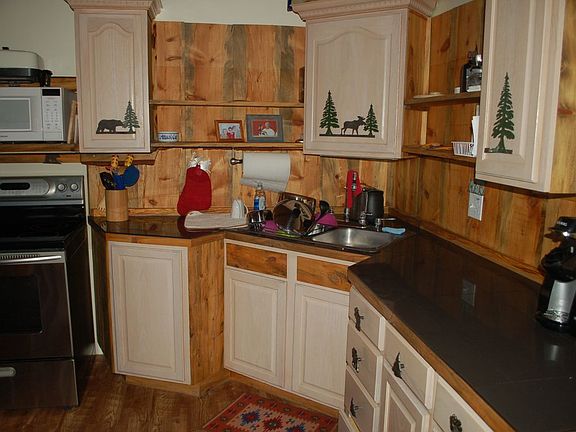 3rd image of 555 Matterhorn Cir S