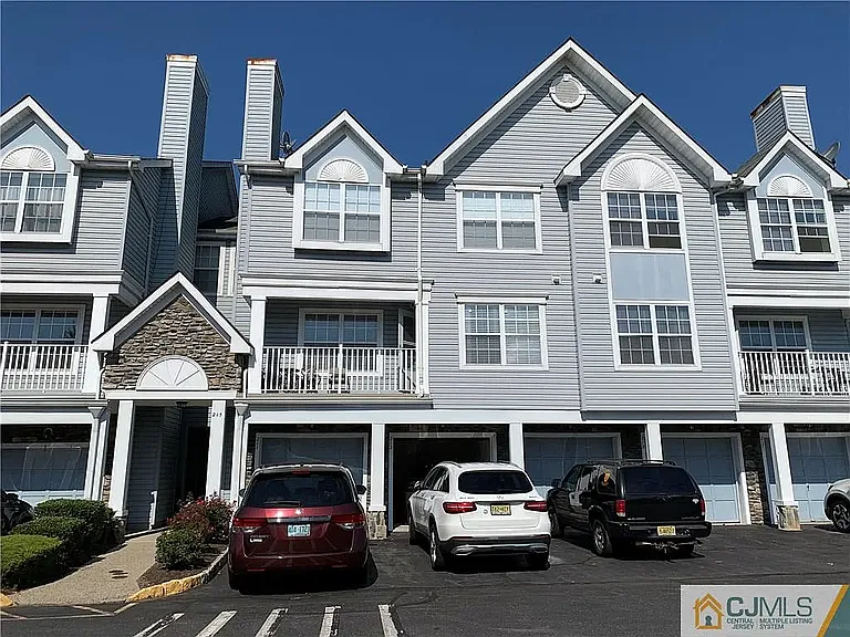 213 Prestwick Way — Photo 1