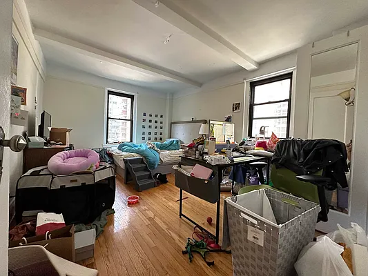 Rented by Green Home NY Realty LLC | media 10