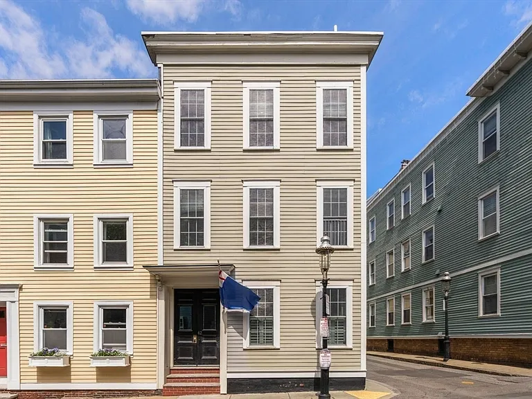 42 Pleasant St #1 — Photo 23
