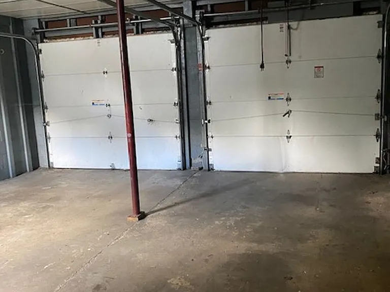 319 N Center St — Photo 8