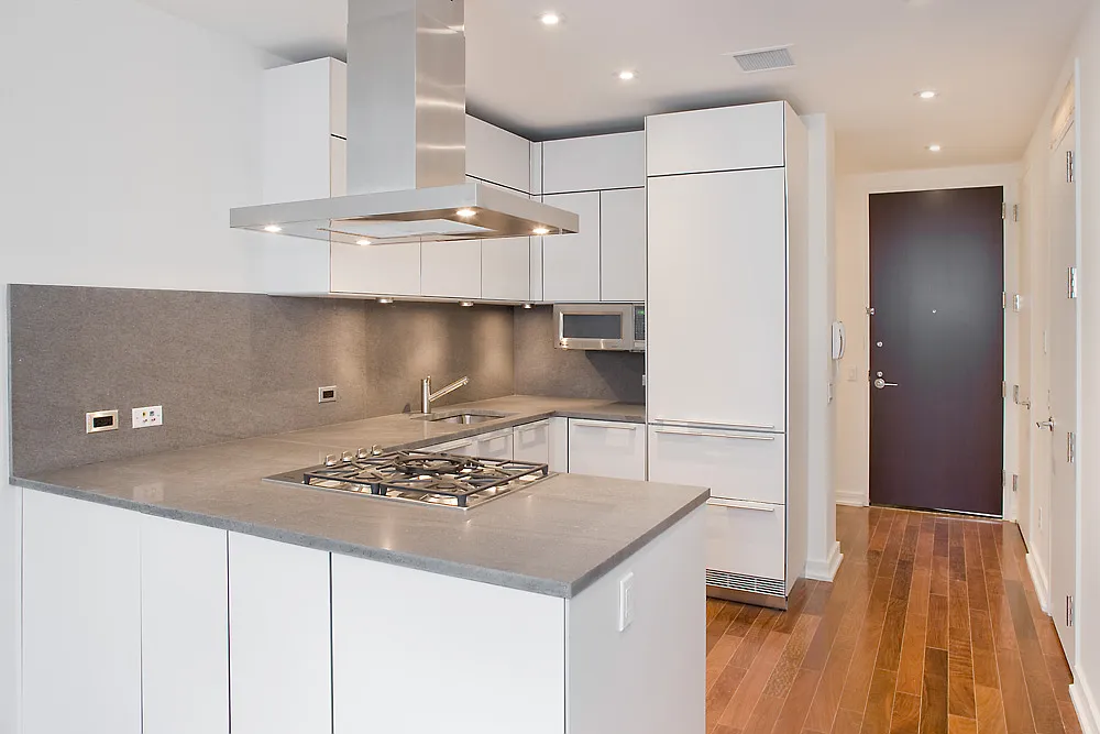 101 Warren Street — Photo 4