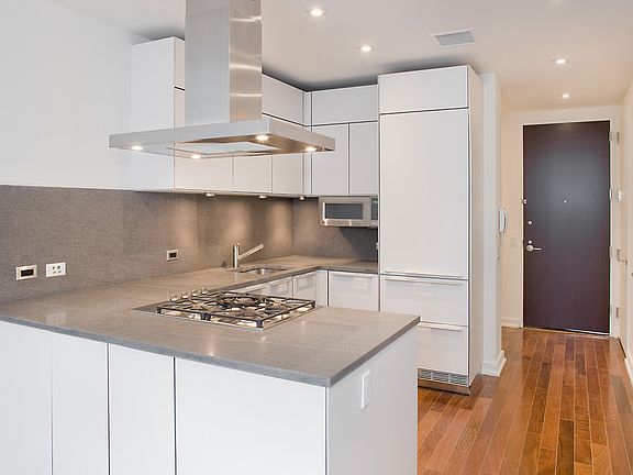 4th image of 101 Warren St APT 1030