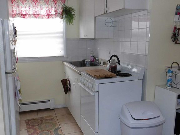 3rd image of 108 Forrest Pl