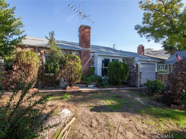 5220 Strohm Ave, North Hollywood, CA 91601