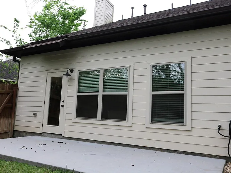 150 Harbour Town Cir — Photo 23