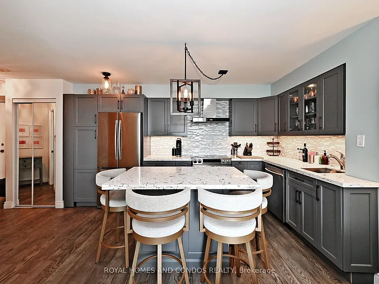 230 Queens Quay W #618 — Photo 15