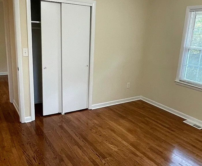 406 Bryan St — Photo 17