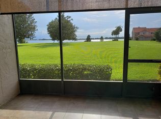 902 Royal Palm Cir, Winter Haven, FL 33884