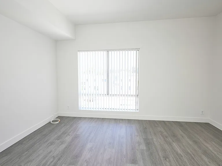 1210 North Cherokee Ave. — Photo 22