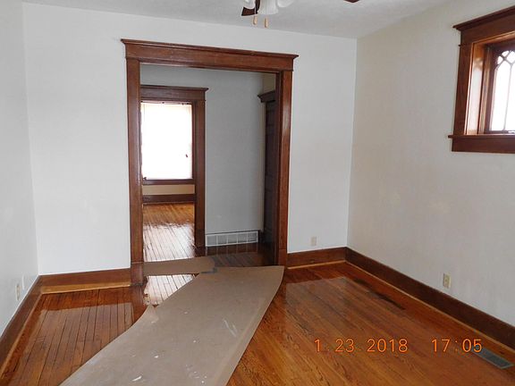 3rd image of 1906 Jones St APT 1