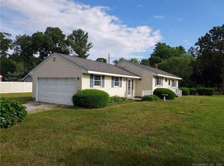 54 Maple Ave, Old Saybrook, CT 06475