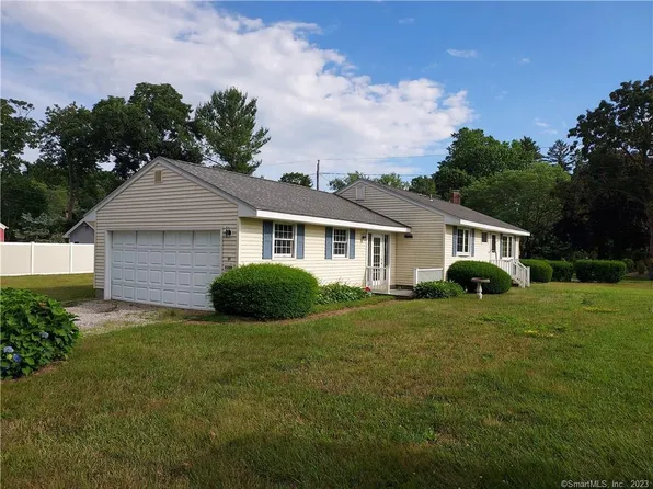 54 Maple Avenue, Old Saybrook, CT 06475