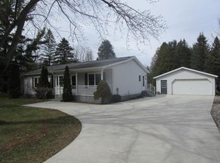 1901 E Deckerville Rd, Caro, MI 48723