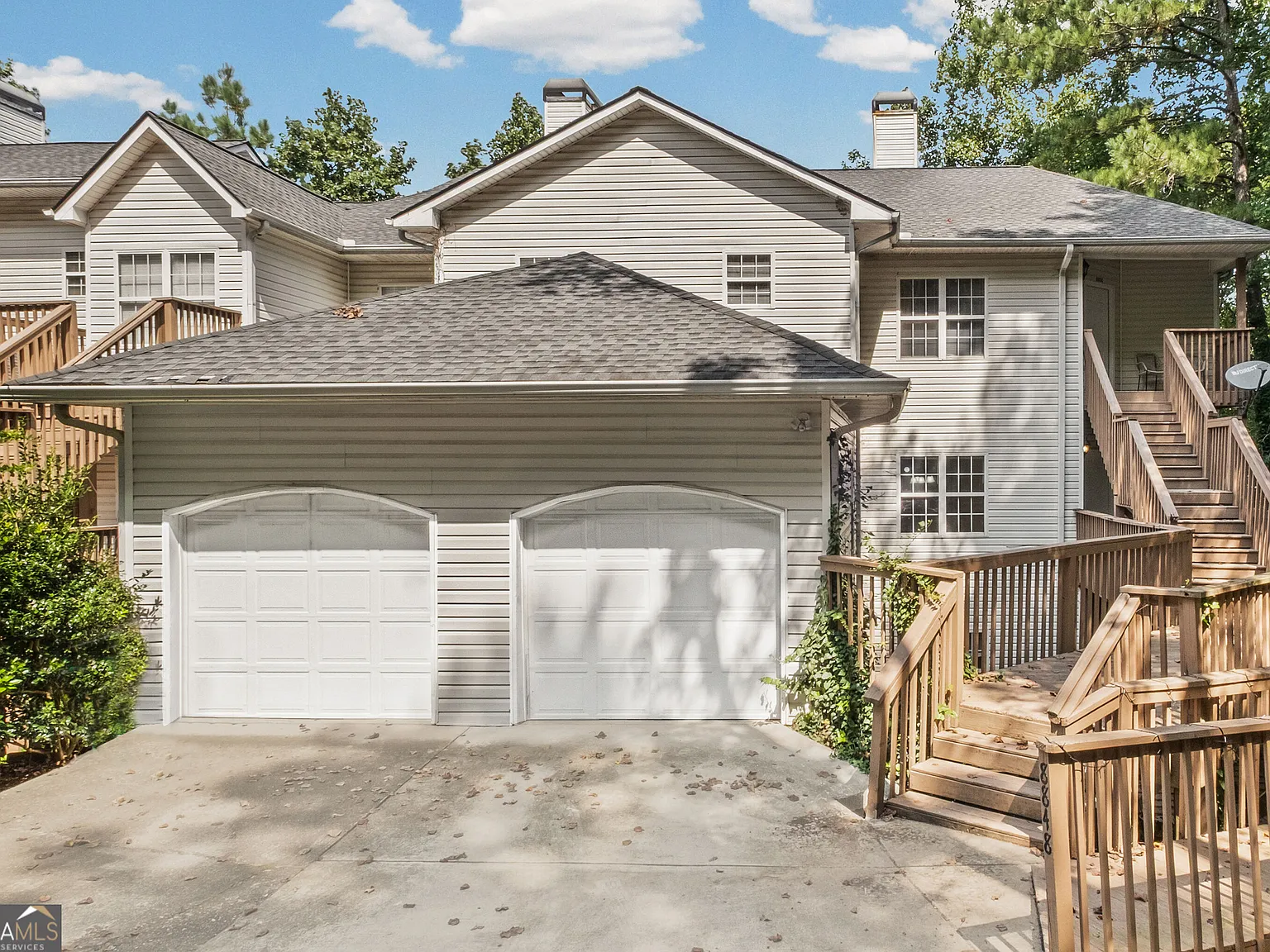 2 bed, 2.0 bath, $1,950 — Photo 2