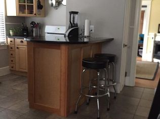 3 Brandon Rd FLOOR 1, Cranston, RI 02910