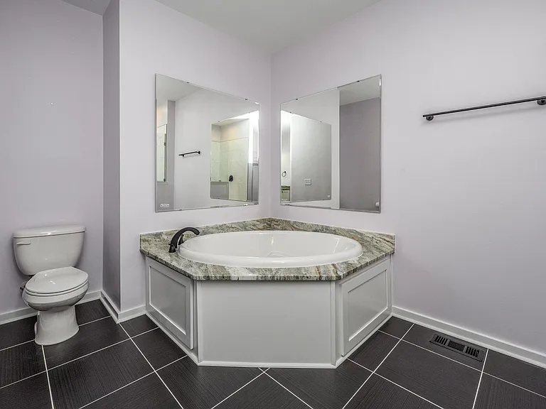 7039 Executive Cir — Photo 22