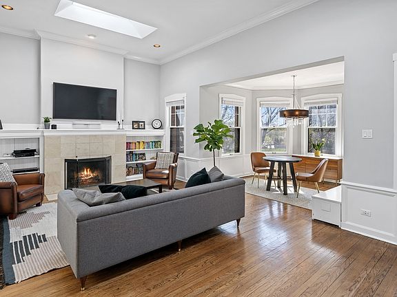 Vaulted Ceilings and Skylights