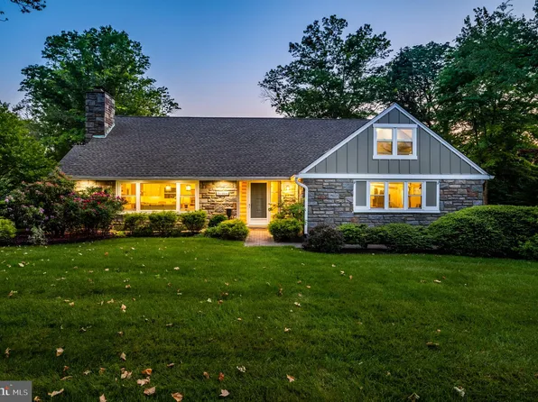 511 W Country Club Ln, Wallingford, PA 19086