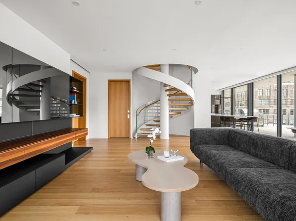 565 Broome Street image 10 of 22