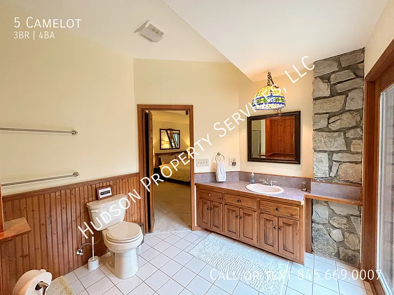 5 Camelot — Photo 12