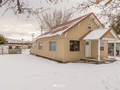 241 Beach St, Pateros, WA, 98846
