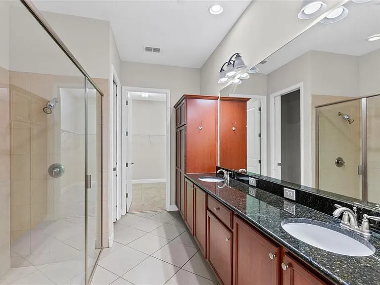 13775 Benavente Ave — Photo 10